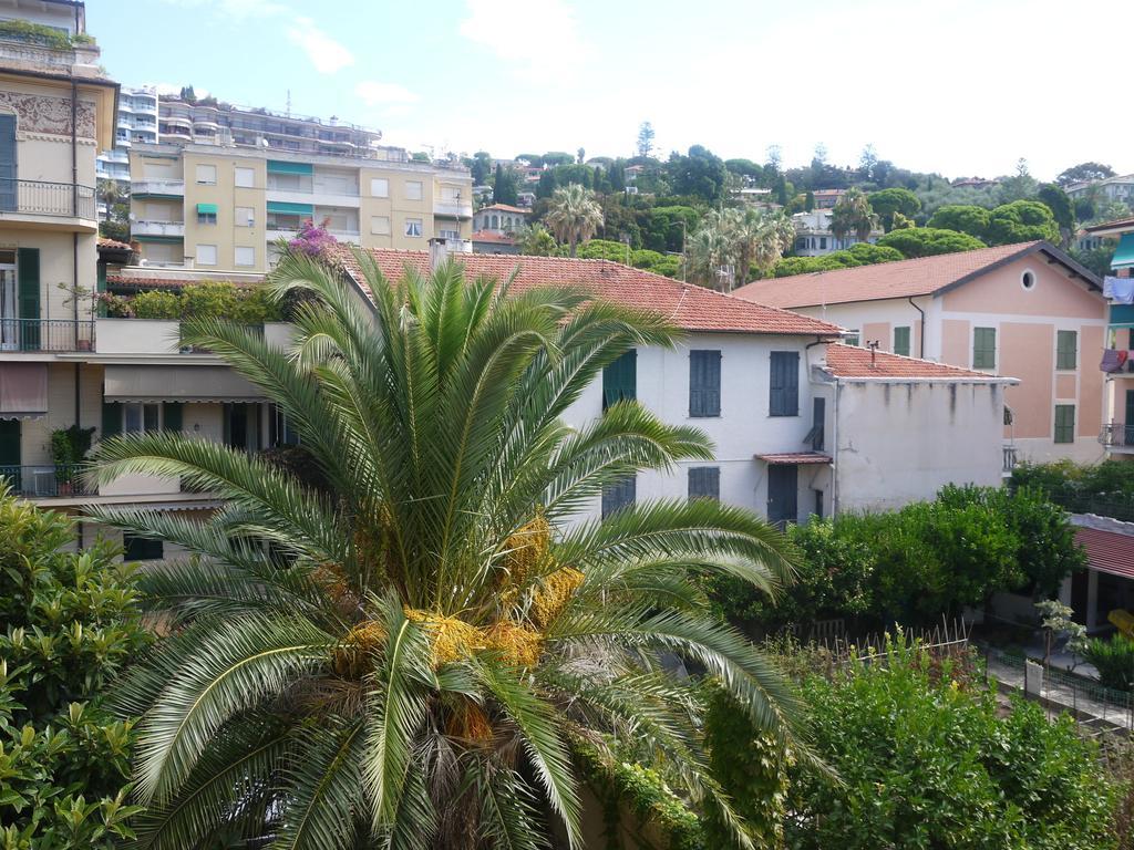 Casa Grandis Dimora Di Charme Nel Cuore Di Bordighera Apartment Room photo