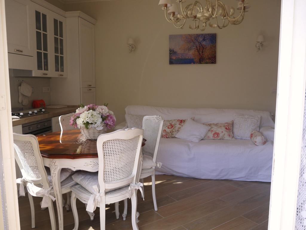 Casa Grandis Dimora Di Charme Nel Cuore Di Bordighera Apartment Room photo