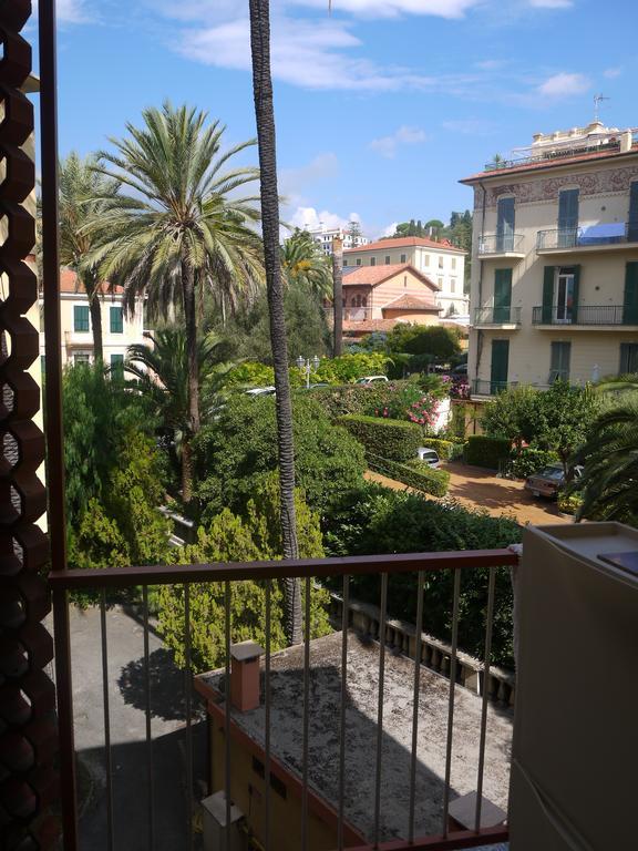 Casa Grandis Dimora Di Charme Nel Cuore Di Bordighera Apartment Room photo